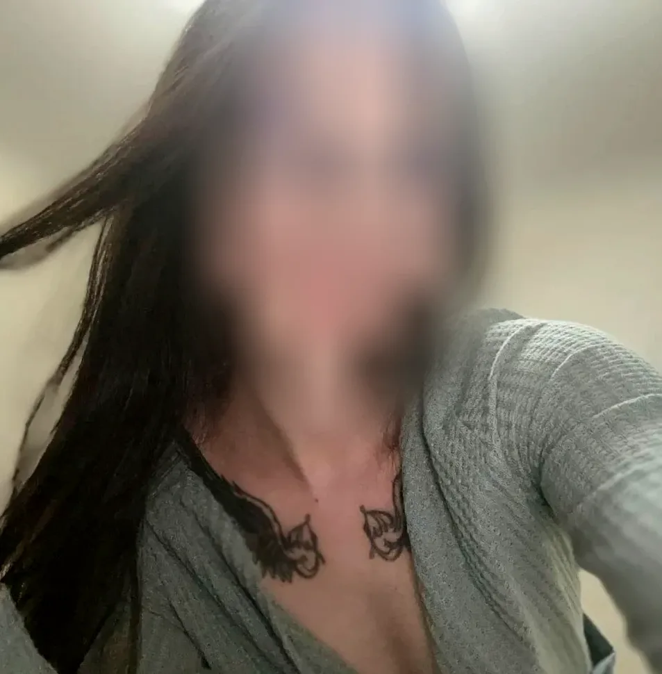 Aleksandra, 19