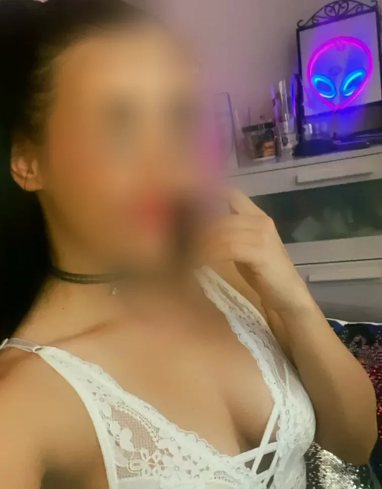 Anjali, 21