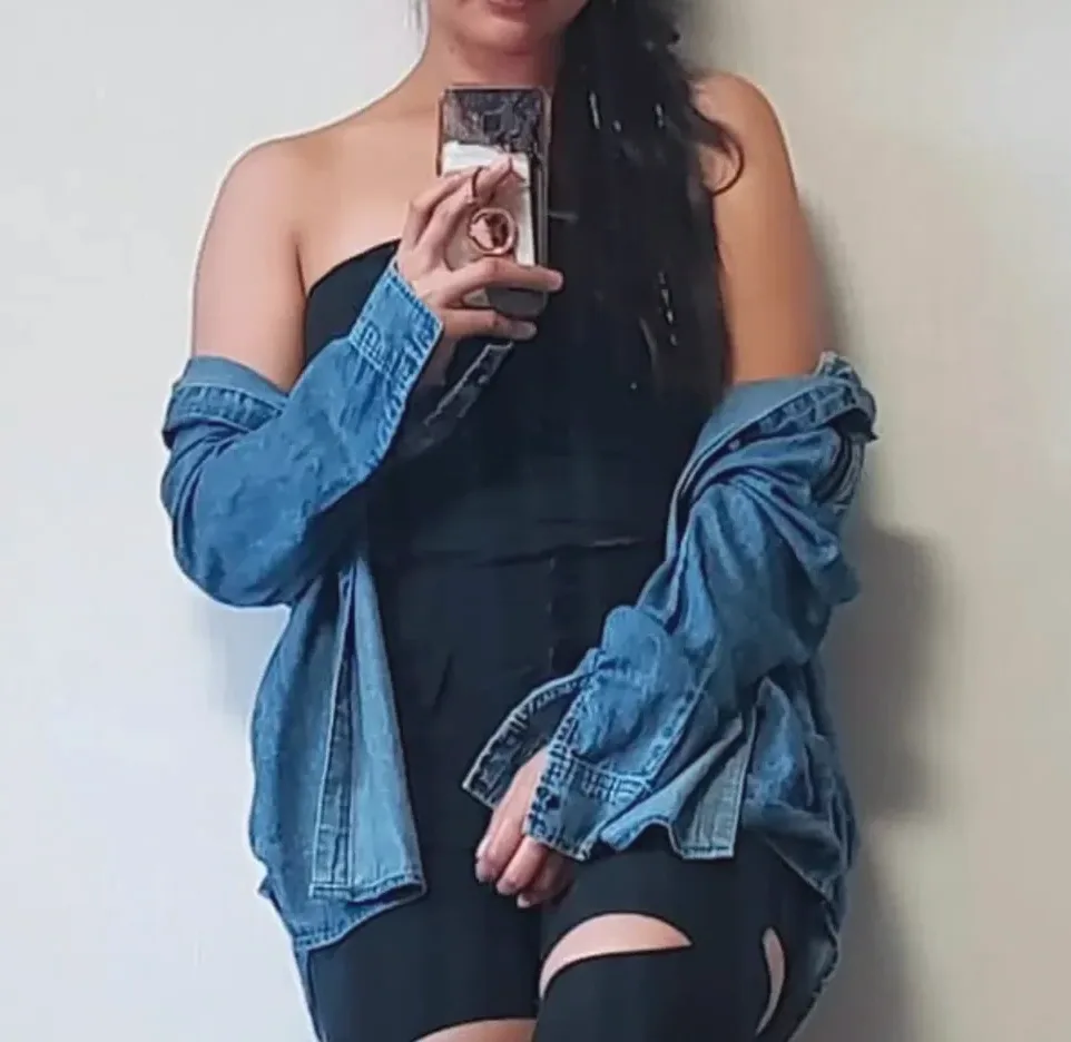 Sunita, 28